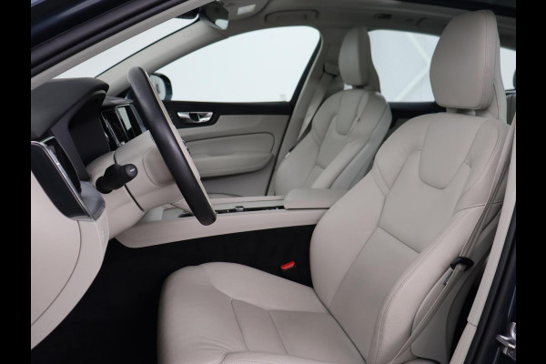 Volvo XC60 2.0 Recharge T6 AWD Business Pro | Panoramadak | Leder | Camera | Carplay | Navigatie | Full LED | Cruise control | Parkeerverwarming | PHEV | Plug In