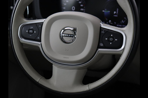 Volvo XC60 2.0 Recharge T6 AWD Business Pro | Panoramadak | Leder | Camera | Carplay | Navigatie | Full LED | Cruise control | Parkeerverwarming | PHEV | Plug In