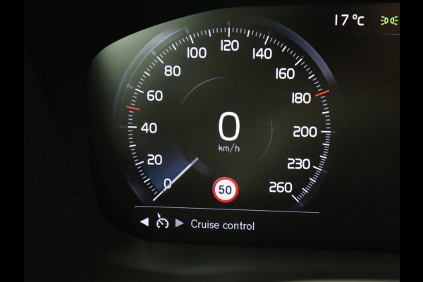 Volvo XC60 2.0 Recharge T6 AWD Business Pro | Panoramadak | Leder | Camera | Carplay | Navigatie | Full LED | Cruise control | Parkeerverwarming | PHEV | Plug In