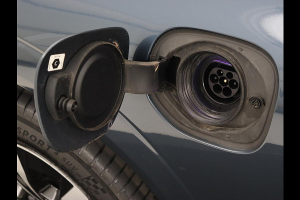 Volvo XC60 2.0 Recharge T6 AWD Business Pro | Panoramadak | Leder | Camera | Carplay | Navigatie | Full LED | Cruise control | Parkeerverwarming | PHEV | Plug In