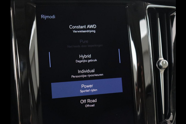 Volvo XC60 2.0 Recharge T6 AWD Business Pro | Panoramadak | Leder | Camera | Carplay | Navigatie | Full LED | Cruise control | Parkeerverwarming | PHEV | Plug In