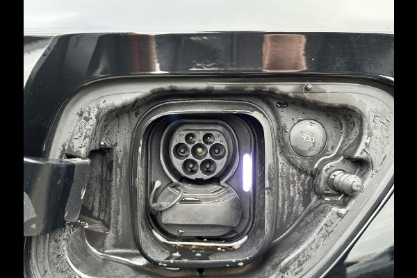 Polestar 2 Long Range Dual Motor Plus Pilot78kWh VAN: €32.900,- VOOR: €28.877,- UW EINDEJAARSVOORDEEL: €4.023,- | AWD Performance Pack | stoel + stuurwielwarming | 360 camera | Panorama dak | elect stoelen met geheugen | elect trekhaak |20 inch |  Rijklaar geleverd met 12 mnd bovag garantie |