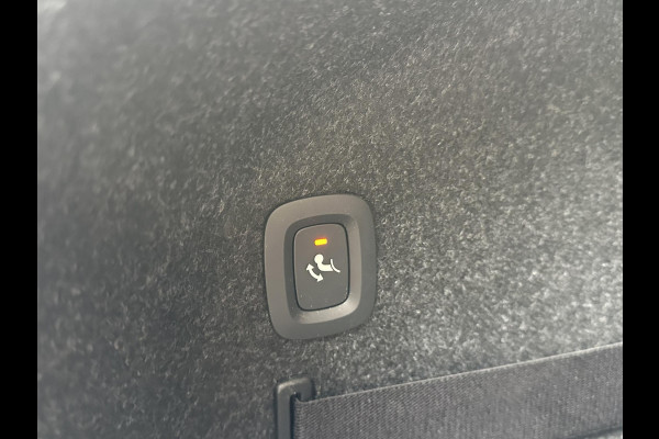 Polestar 2 Long Range Dual Motor Plus Pilot78kWh VAN: €32.900,- VOOR: €28.877,- UW EINDEJAARSVOORDEEL: €4.023,- | AWD Performance Pack | stoel + stuurwielwarming | 360 camera | Panorama dak | elect stoelen met geheugen | elect trekhaak |20 inch |  Rijklaar geleverd met 12 mnd bovag garantie |