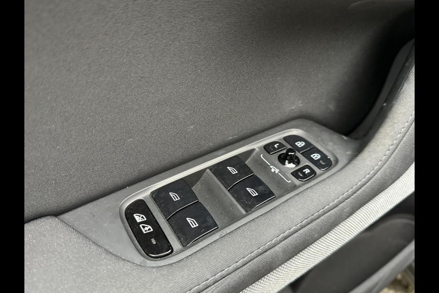 Polestar 2 Long Range Dual Motor Plus Pilot78kWh VAN: €32.900,- VOOR: €28.877,- UW EINDEJAARSVOORDEEL: €4.023,- | AWD Performance Pack | stoel + stuurwielwarming | 360 camera | Panorama dak | elect stoelen met geheugen | elect trekhaak |20 inch |  Rijklaar geleverd met 12 mnd bovag garantie |