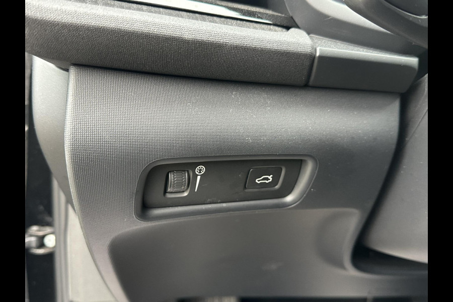 Polestar 2 Long Range Dual Motor Plus Pilot78kWh VAN: €32.900,- VOOR: €28.877,- UW EINDEJAARSVOORDEEL: €4.023,- | AWD Performance Pack | stoel + stuurwielwarming | 360 camera | Panorama dak | elect stoelen met geheugen | elect trekhaak |20 inch |  Rijklaar geleverd met 12 mnd bovag garantie |