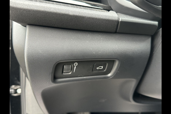 Polestar 2 Long Range Dual Motor Plus Pilot78kWh VAN: €32.900,- VOOR: €28.877,- UW EINDEJAARSVOORDEEL: €4.023,- | AWD Performance Pack | stoel + stuurwielwarming | 360 camera | Panorama dak | elect stoelen met geheugen | elect trekhaak |20 inch |  Rijklaar geleverd met 12 mnd bovag garantie |