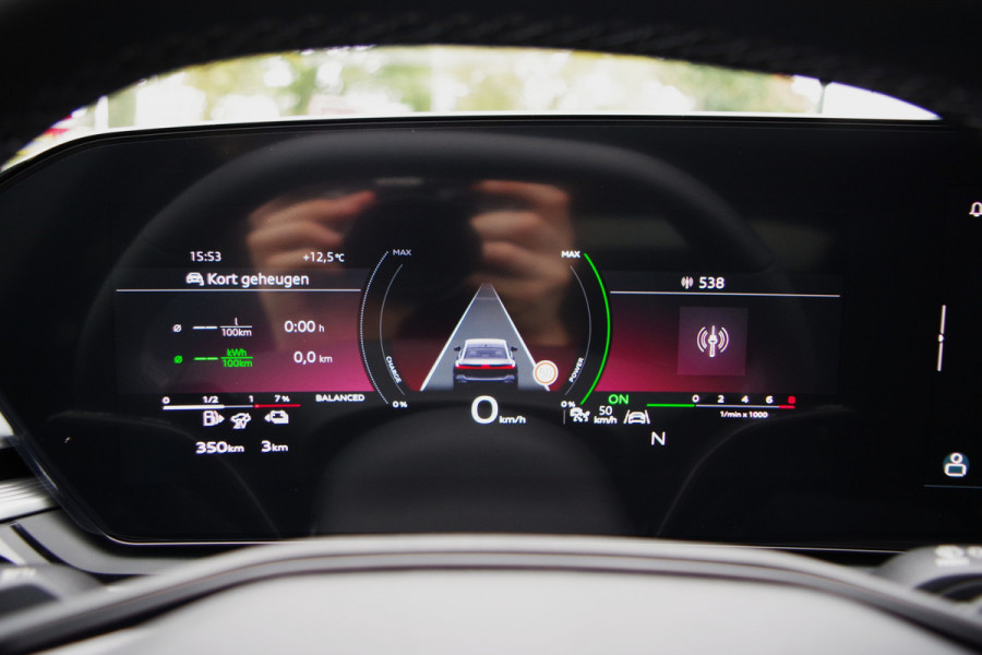 Audi A6 Avant 2.0 e-Hybrid 367 PK Plug-In Quattro Competition S-Line Edition, Luchtvering, Trekhaak, Panoramadak