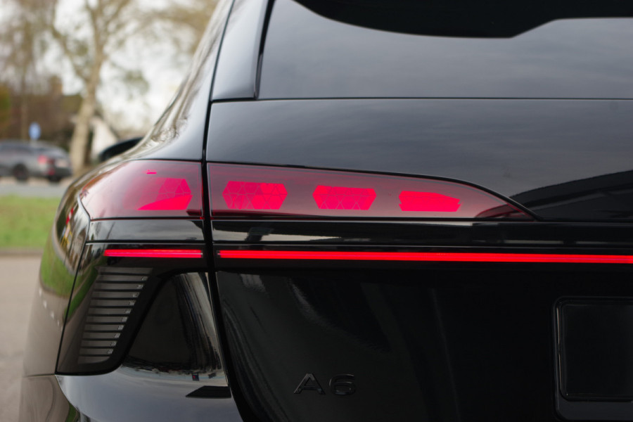 Audi A6 Avant 2.0 e-Hybrid 367 PK Plug-In Quattro Competition S-Line Edition, Luchtvering, Trekhaak, Panoramadak