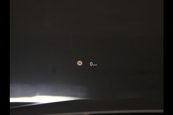 BMW X1 sDrive20i VDL Nedcar Edition [GROOT NAVIGATIE, TREKHAAK, HUD, PDC V+A, BLUETOOTH TELEFOON, CRUISE CONTROL, STOELVERWARMING, ELEKTRISCHE ACHTERKLEP, BMW LED, NIEUWSTAAT]