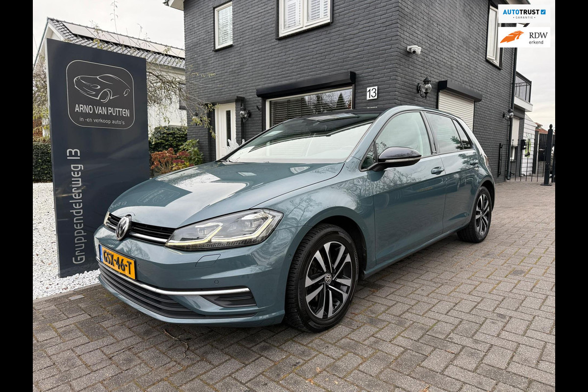 Volkswagen Golf 1.5 TSI Highline Business R / Panoramadak