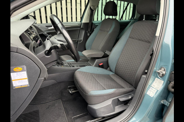 Volkswagen Golf 1.5 TSI Highline Business R / Panoramadak