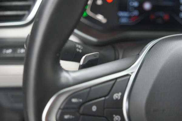 Renault Clio TCe 130 EDC Initiale Paris | Pack Winter | Camera | BOSE Audio | Dodehoekdetectie
