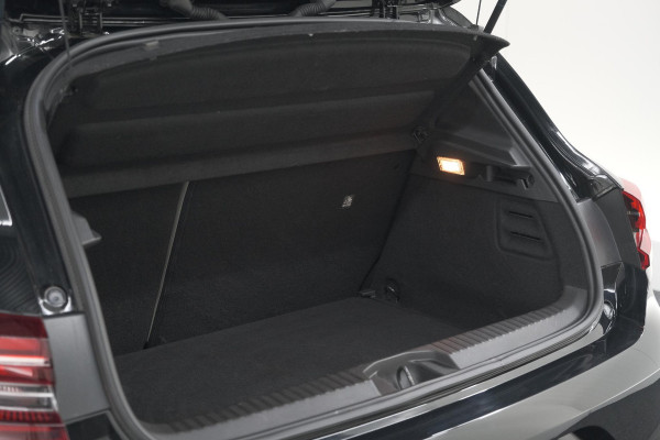 Renault Clio TCe 130 EDC Initiale Paris | Pack Winter | Camera | BOSE Audio | Dodehoekdetectie