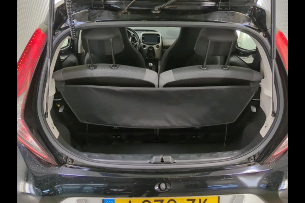 Toyota Aygo 1.0 VVT-i X-Play 5-DRS Airco DAB+ Carplay Navi X-Play Pack Achteruitrij Camera