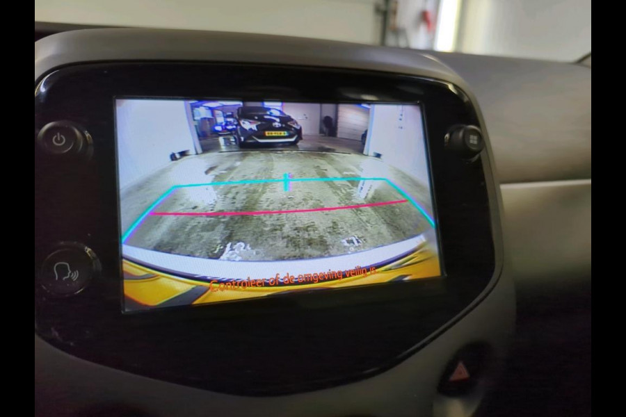Toyota Aygo 1.0 VVT-i X-Play 5-DRS Airco DAB+ Carplay Navi X-Play Pack Achteruitrij Camera