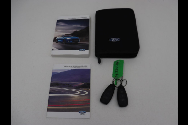 Ford Focus 1.5 EcoBoost ST Line | Head-Up | Trekhaak | Adaptive cruise | Camera | Carplay | Navigatie | Keyless | Park Assist | Full LED | Climate control | Bluetooth