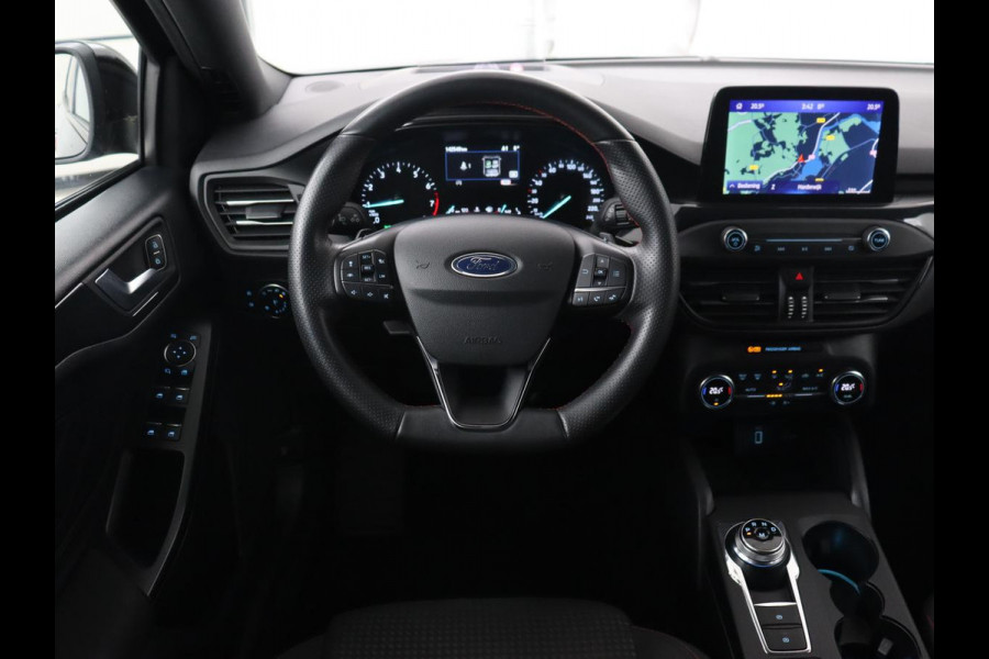 Ford Focus 1.5 EcoBoost ST Line | Head-Up | Trekhaak | Adaptive cruise | Camera | Carplay | Navigatie | Keyless | Park Assist | Full LED | Climate control | Bluetooth