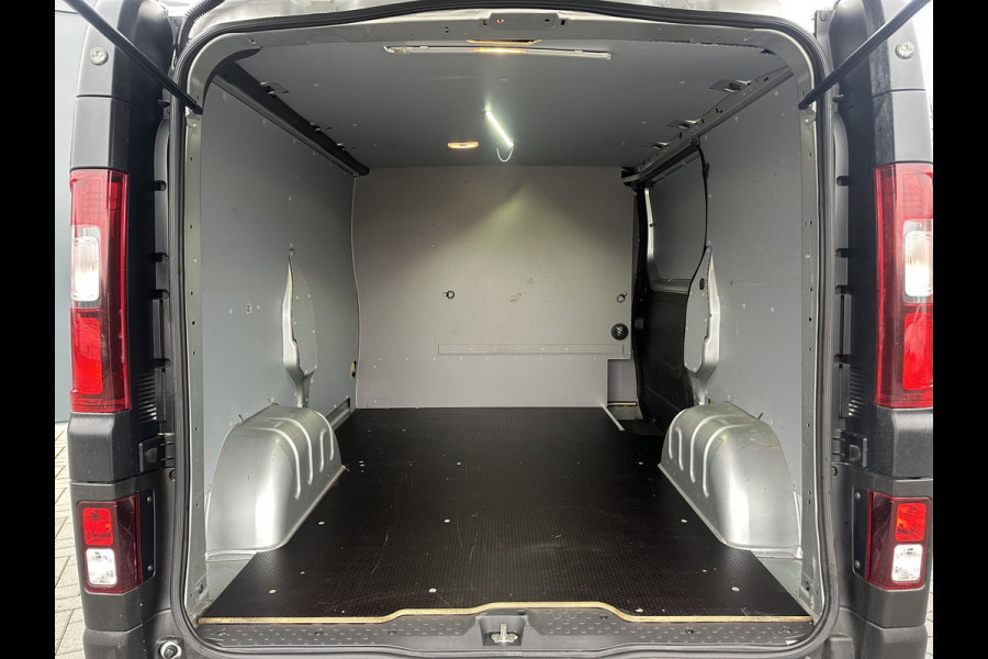 Opel Vivaro 1.6 CDTI 126 PK / L1H1 / 1e EIG. / TREKHAAK / ACHTERKLEP / AIRCO / CRUISE / NAVI / CAMERA / BLUETOOTH