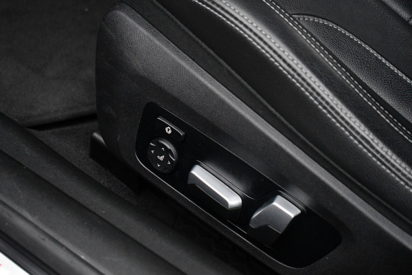 BMW 4 Serie Cabrio 420i M-Sport 19inch Nekverw Adp-demping