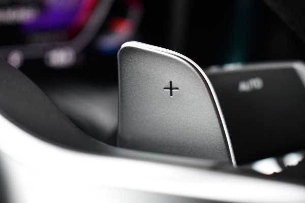 BMW 4 Serie Cabrio 420i M-Sport 19inch Nekverw Adp-demping