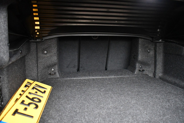 BMW 4 Serie Cabrio 420i M-Sport 19inch Nekverw Adp-demping