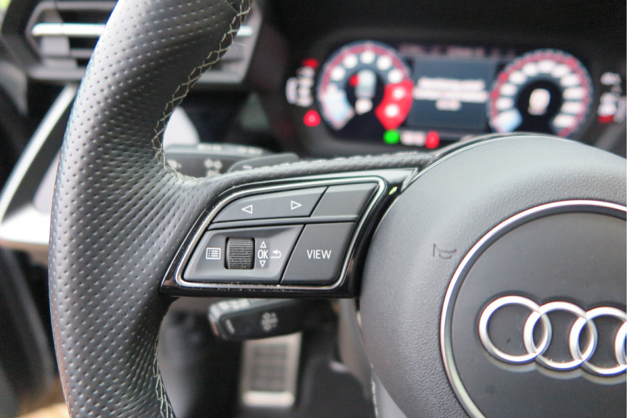 Audi A3 Limousine 35 TFSI 150pk S-Tronic 2x S-Line Edition Virtual cockpit, Stoelverwarming, Privacy glass, DAB+ , Carplay , etc. .