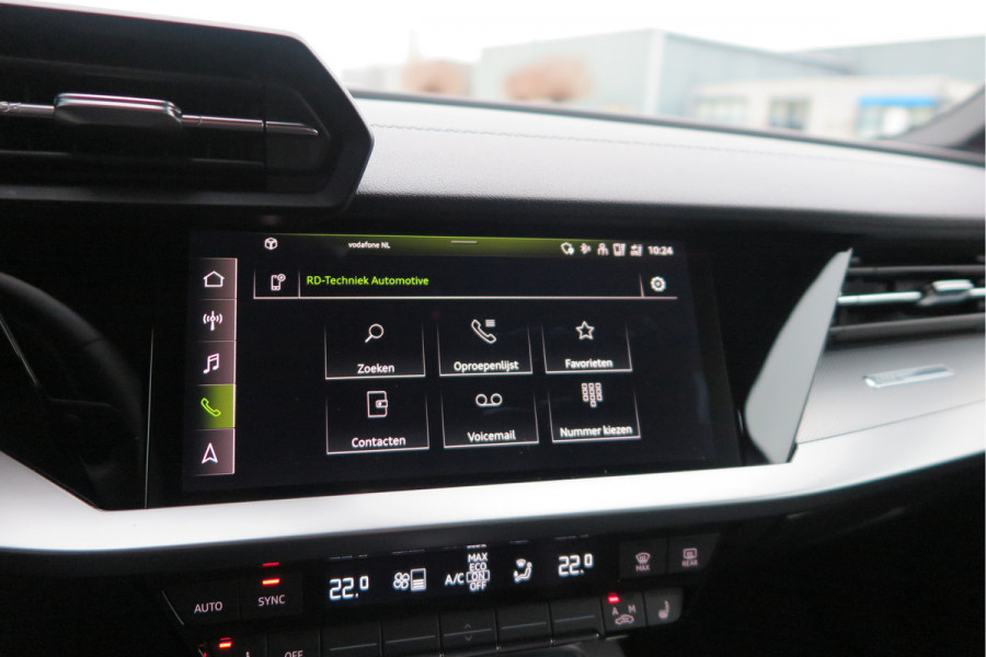 Audi A3 Limousine 35 TFSI 150pk S-Tronic 2x S-Line Edition Virtual cockpit, Stoelverwarming, Privacy glass, DAB+ , Carplay , etc. .