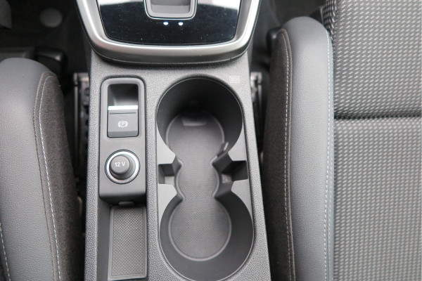 Audi A3 Limousine 35 TFSI 150pk S-Tronic 2x S-Line Edition Virtual cockpit, Stoelverwarming, Privacy glass, DAB+ , Carplay , etc. .