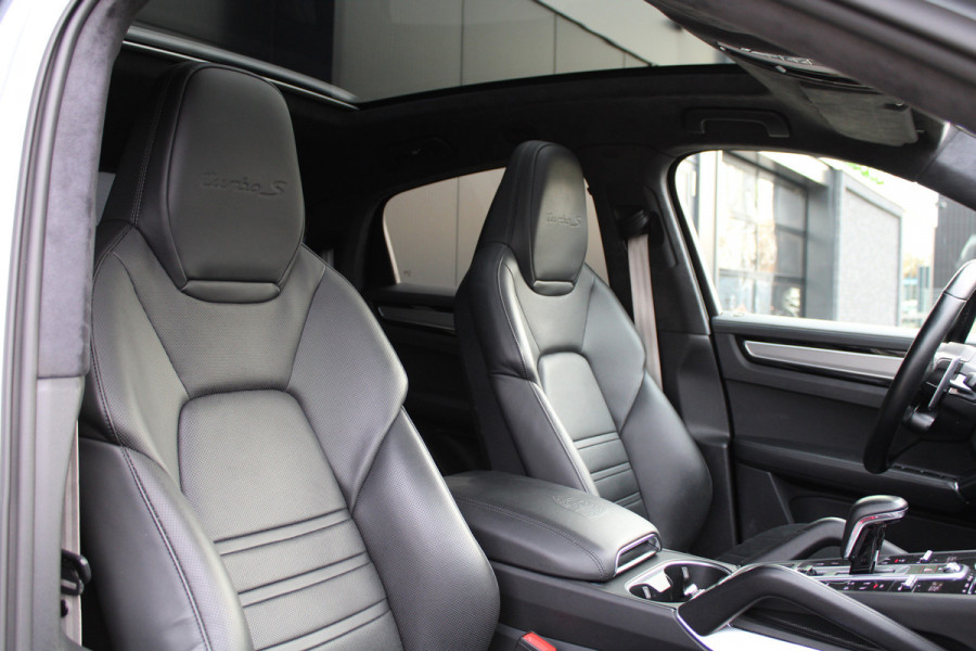 Porsche Cayenne Coupé 4.0 Turbo S E-Hybrid | VOL! | HUD | SOFT-CLOSE | KEYLESS | BOSE | PANO | MEMORY | TREKHAAK | KERAMISCH |