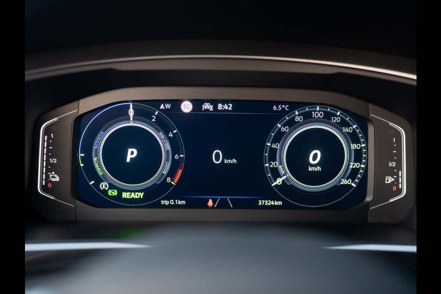 Volkswagen Tiguan 1.4 TSI eHybrid R-Line Business+ | 360 Camera | Stoelgeheugen | Head UP | Keyless | Side Assist | Leder | Prijs Rijklaar!!