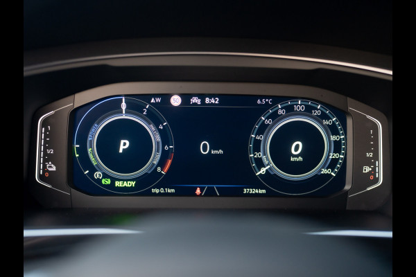 Volkswagen Tiguan 1.4 TSI eHybrid R-Line Business+ | 360 Camera | Stoelgeheugen | Head UP | Keyless | Side Assist | Leder | Prijs Rijklaar!!