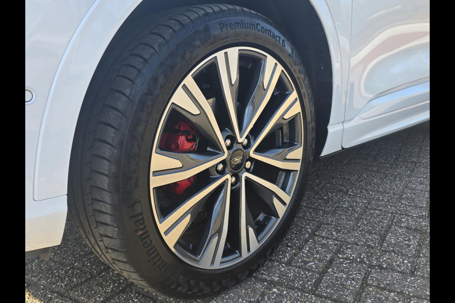Ford Kuga 2.5 PHEV ST-Line X 225pk | Panoramadak | 20 inch met rode remklauwen | Winter Pack | Adaptieve cruise control | Head up Display | Adaptive LED