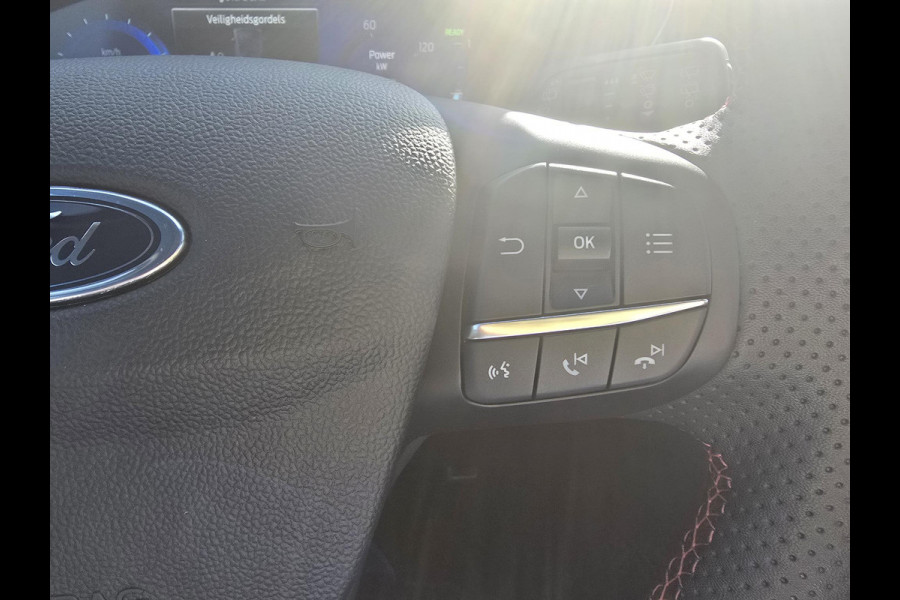 Ford Kuga 2.5 PHEV ST-Line X 225pk | Panoramadak | 20 inch met rode remklauwen | Winter Pack | Adaptieve cruise control | Head up Display | Adaptive LED