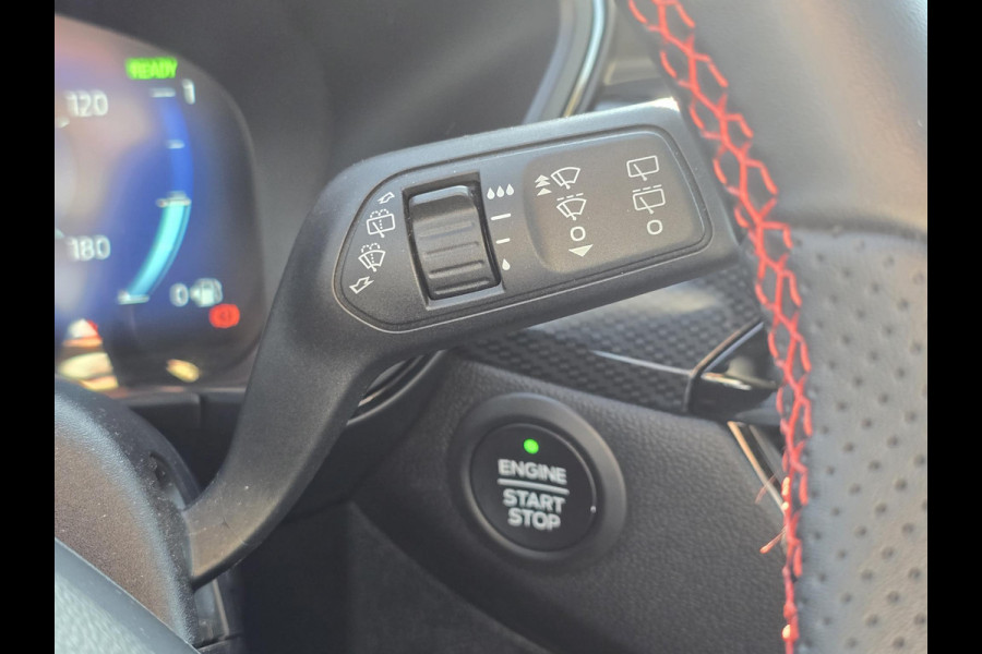 Ford Kuga 2.5 PHEV ST-Line X 225pk | Panoramadak | 20 inch met rode remklauwen | Winter Pack | Adaptieve cruise control | Head up Display | Adaptive LED