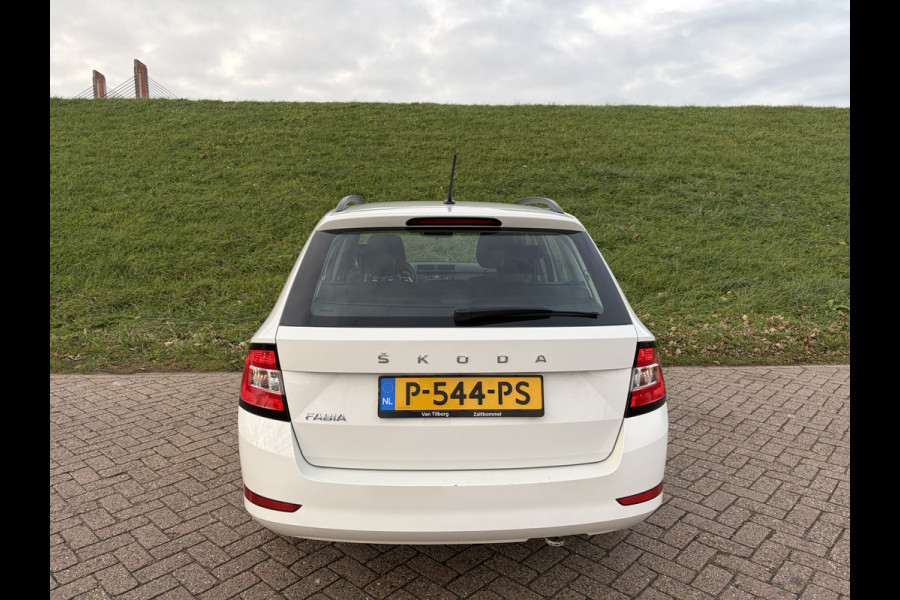 Škoda Fabia Combi 1.0 TSI Active BTW Auto | Apple Carplay | Lederen multifunct. Stuur | Airco