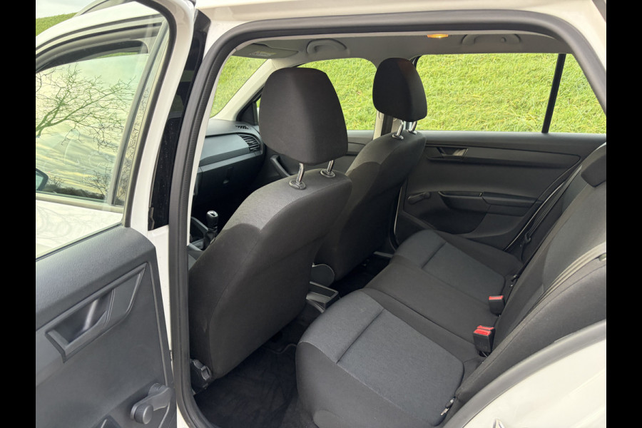 Škoda Fabia Combi 1.0 TSI Active BTW Auto | Apple Carplay | Lederen multifunct. Stuur | Airco