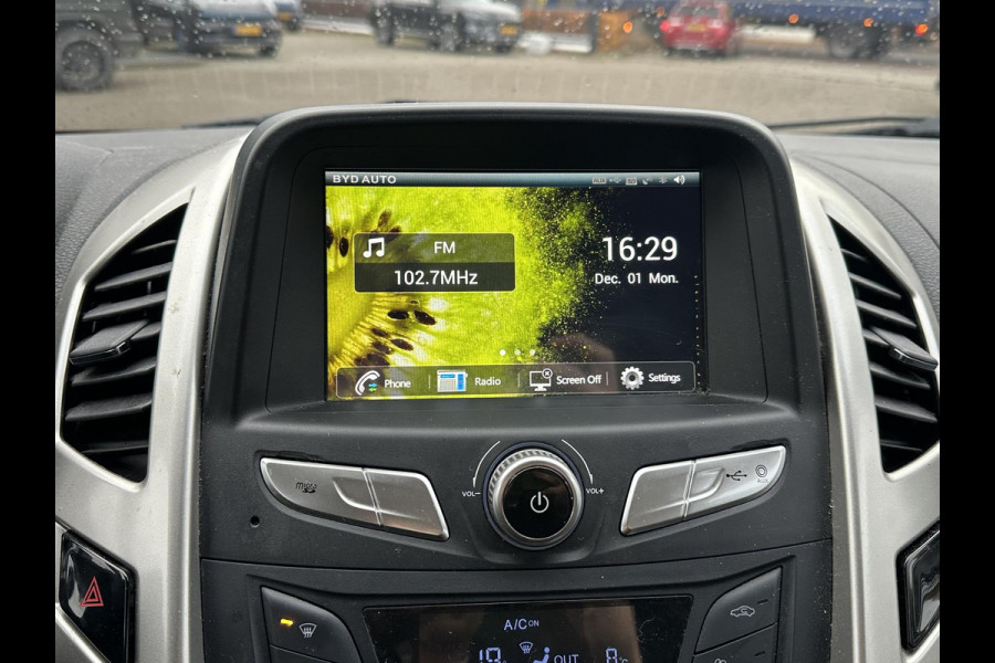 BYD ETP3 Standard 45 kWh VAN: €14.900,- EXCL. VOOR: €11.877,- EXCL. UW EINDEJAARSVOORDEEL: €3.023| CAMERA | STOELVERWARMING | KEYLESS | RIJKLAARPRIJS INCL. RESTERENDE FABRIEKSGARANTIE | BTW VERREKENBAAR |