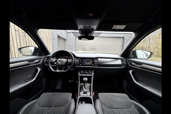 Škoda Kodiaq 1.5 TSI Sportline Automaat | Trekhaak uitklapbaar | Navigatiesysteem | Stoelverwarming | Stuurverwarming | Getint glas | Cruise