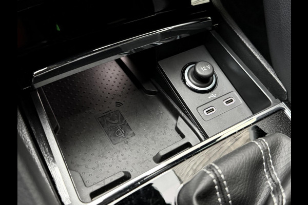 Škoda Kodiaq 1.5 TSI Sportline Automaat | Trekhaak uitklapbaar | Navigatiesysteem | Stoelverwarming | Stuurverwarming | Getint glas | Cruise