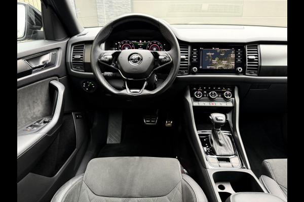 Škoda Kodiaq 1.5 TSI Sportline Automaat | Trekhaak uitklapbaar | Navigatiesysteem | Stoelverwarming | Stuurverwarming | Getint glas | Cruise