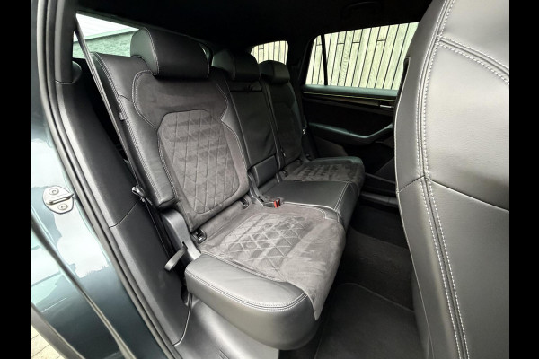 Škoda Kodiaq 1.5 TSI Sportline Automaat | Trekhaak uitklapbaar | Navigatiesysteem | Stoelverwarming | Stuurverwarming | Getint glas | Cruise