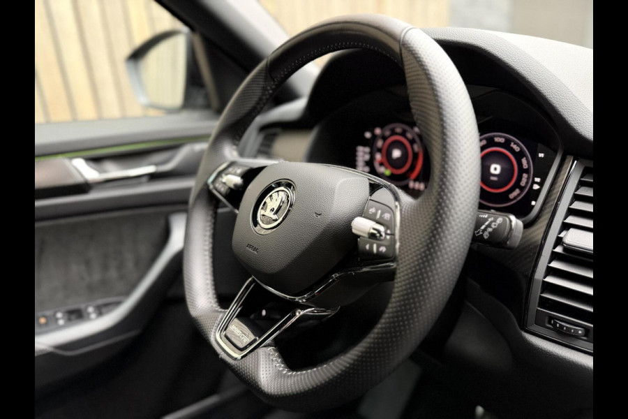 Škoda Kodiaq 1.5 TSI Sportline Automaat | Trekhaak uitklapbaar | Navigatiesysteem | Stoelverwarming | Stuurverwarming | Getint glas | Cruise