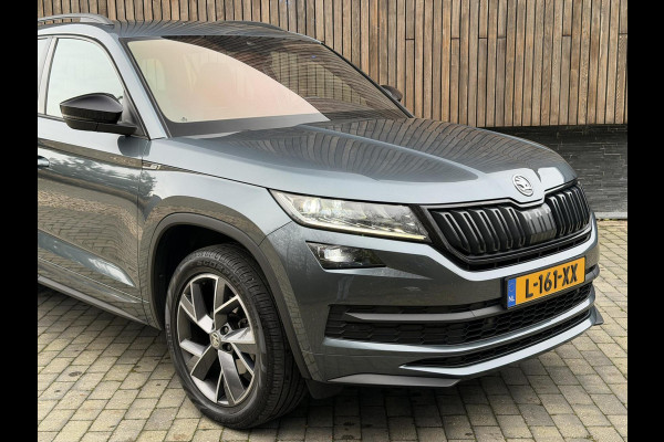 Škoda Kodiaq 1.5 TSI Sportline Automaat | Trekhaak uitklapbaar | Navigatiesysteem | Stoelverwarming | Stuurverwarming | Getint glas | Cruise