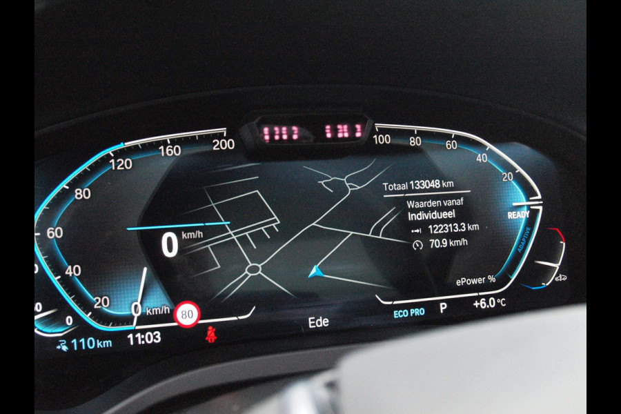 BMW iX3 Executive 80 kWh | Panoramadak | Sfeerverlichting | Camera | Apple Carplay | NL-Auto |