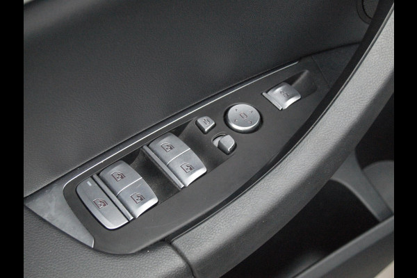 BMW iX3 Executive 80 kWh | Panoramadak | Sfeerverlichting | Camera | Apple Carplay | NL-Auto |