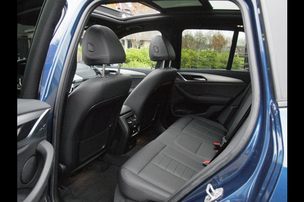 BMW iX3 Executive 80 kWh | Panoramadak | Sfeerverlichting | Camera | Apple Carplay | NL-Auto |