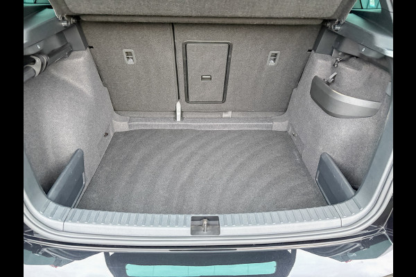 Škoda Karoq 1.5 TSI ACT Sportline Business | Camera | 19'' | Adapt. Cr. | Elk. A-klep | Keyless | Stoel & Stuur verw. | Prijs Rijklaar!!