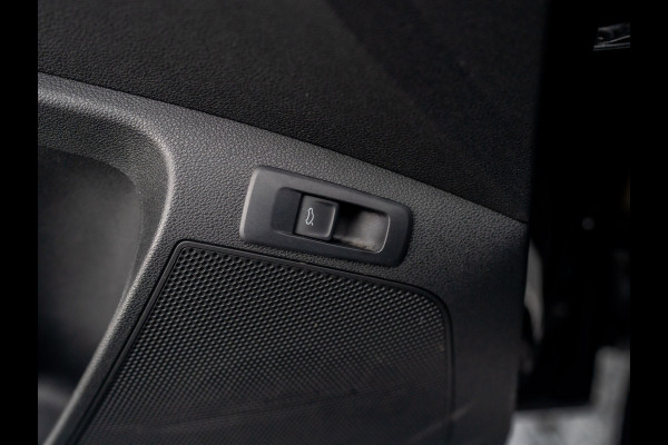 Škoda Karoq 1.5 TSI ACT Sportline Business | Camera | 19'' | Adapt. Cr. | Elk. A-klep | Keyless | Stoel & Stuur verw. | Prijs Rijklaar!!