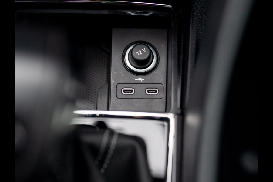 Škoda Karoq 1.5 TSI ACT Sportline Business | Camera | 19'' | Adapt. Cr. | Elk. A-klep | Keyless | Stoel & Stuur verw. | Prijs Rijklaar!!