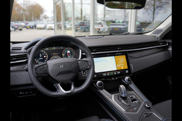 Lynk & Co 01 1.5 262pk | Panoramadak | Navigatie | DAB | Climate Control | Android/Apple Carplay
